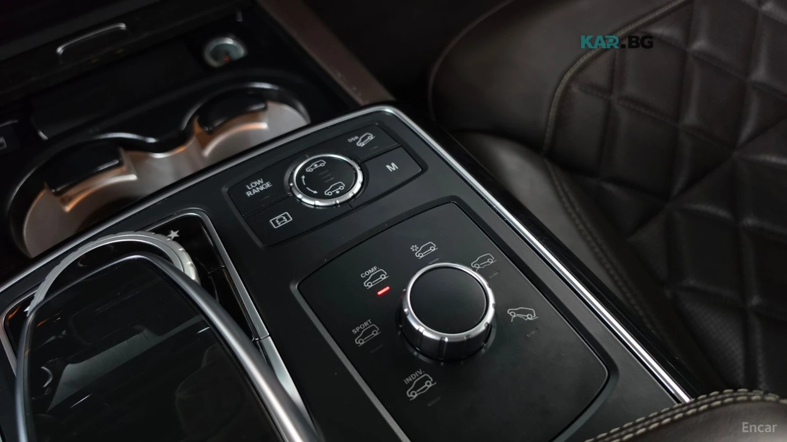 Mercedes-Benz GLS 500 4MATIC* 360* КОЖА* ОБДУХ* НАВИ* ПАНО* МОНИТОРИ, снимка 17 - Автомобили и джипове - 56009681
