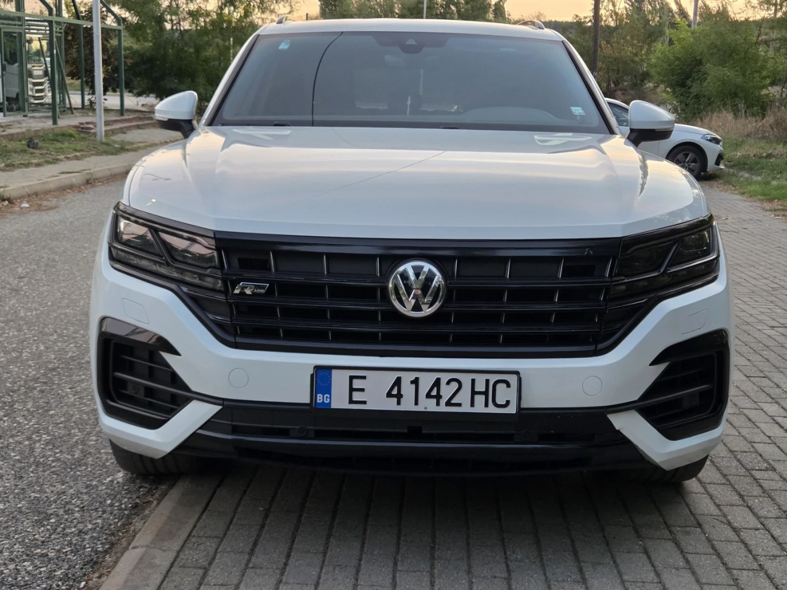 VW Touareg, снимка 2 - Автомобили и джипове - 56127144