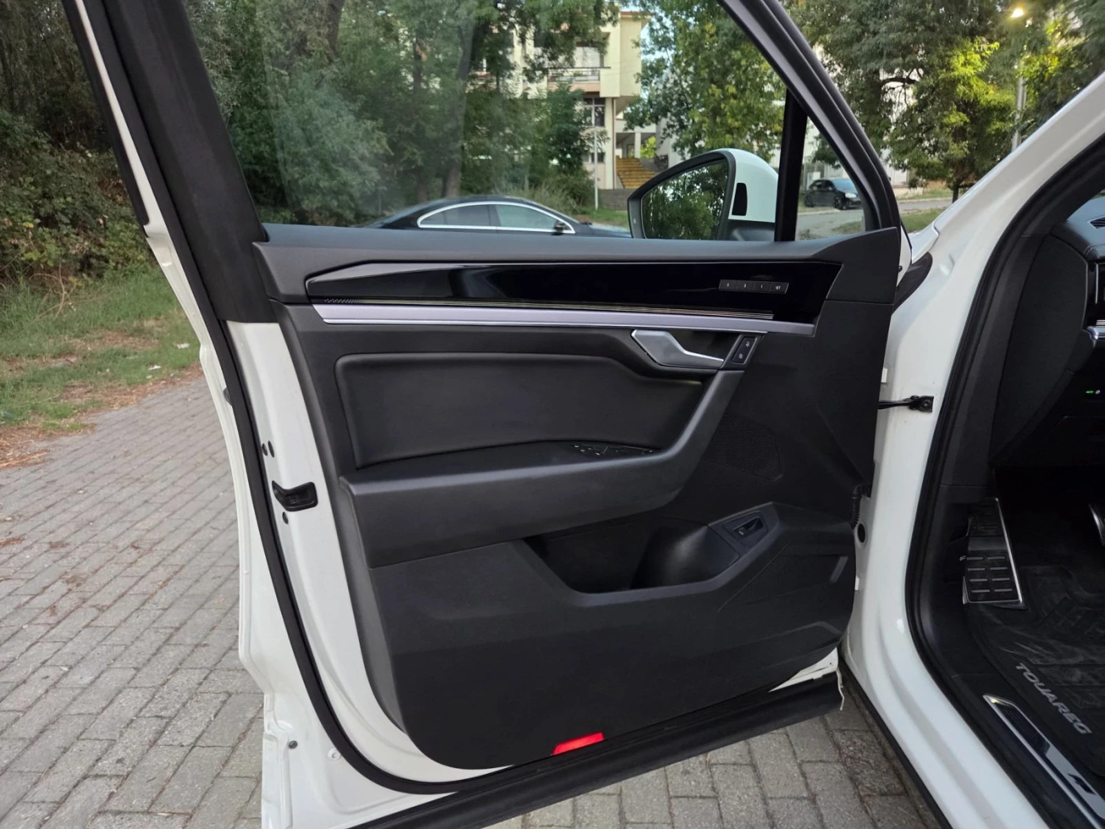 VW Touareg, снимка 12 - Автомобили и джипове - 56127144