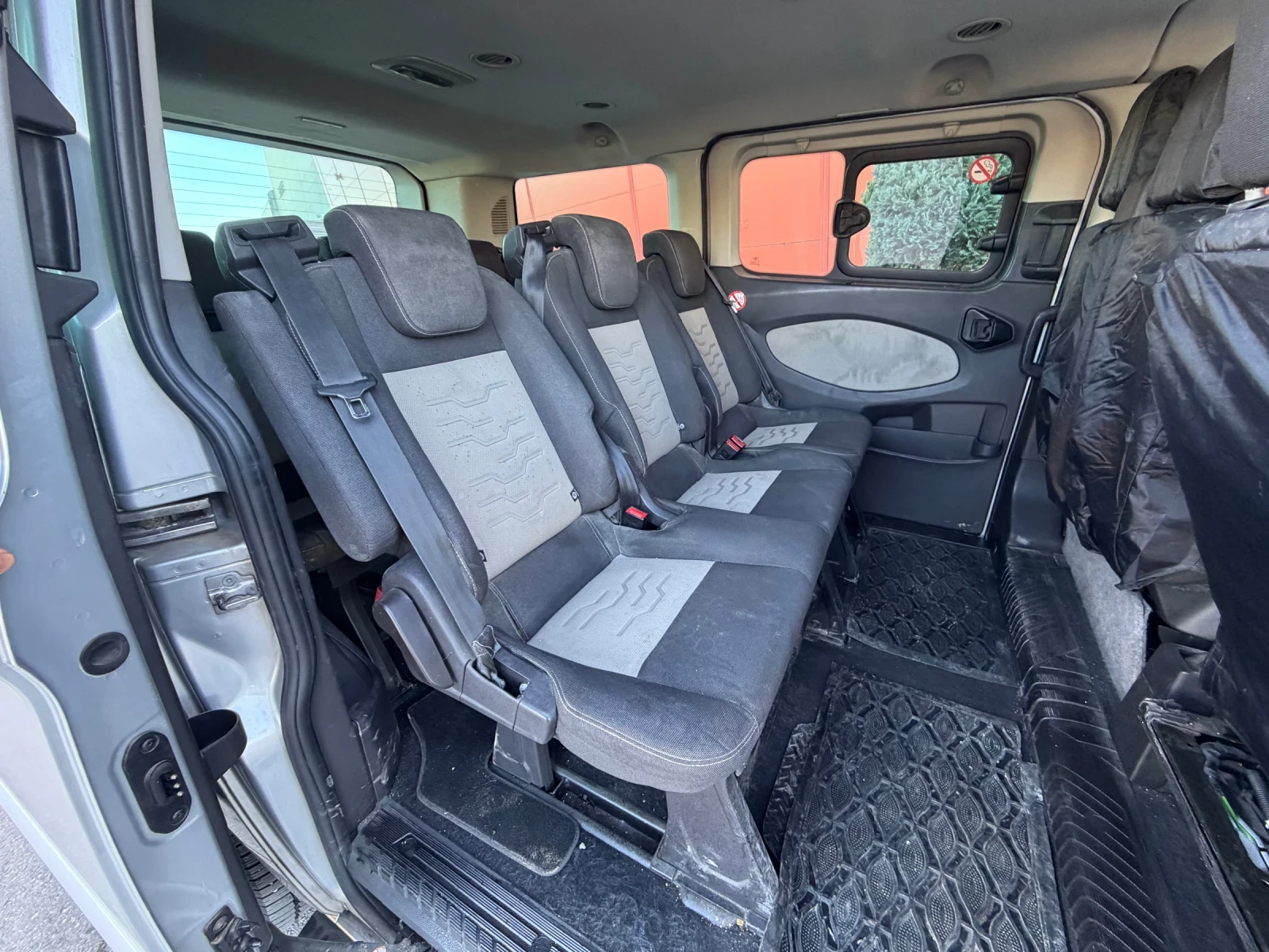 Ford Tourneo CUSTOM* 2.2D* 9места* БАРТЕР, снимка 8 - Бусове и автобуси - 53820177