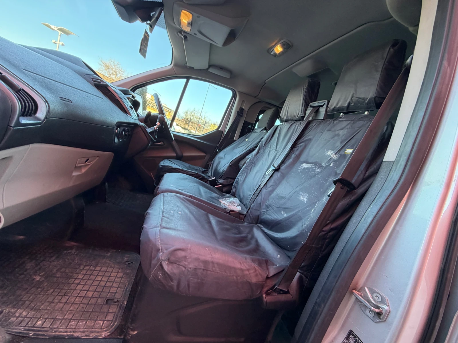 Ford Tourneo CUSTOM* 2.2D* 9места* БАРТЕР, снимка 12 - Бусове и автобуси - 53820177