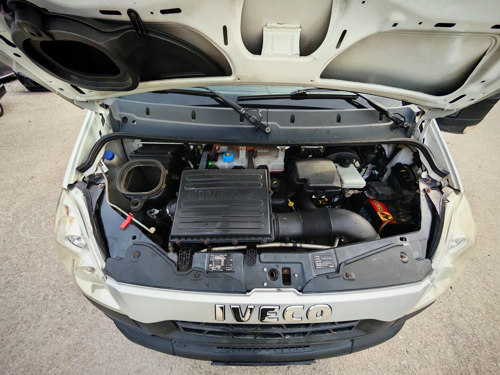 Iveco Daily 35s13 КЛИМАТИК, снимка 13 - Бусове и автобуси - 54184548