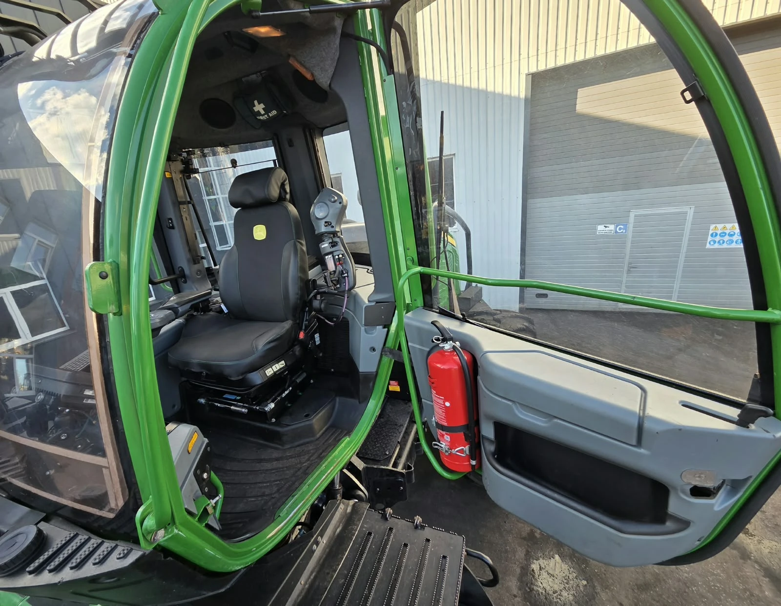 �������������� ������ ������ �� ���������� John Deere 1470E IT4 | Mobile.bg � ����������� 14