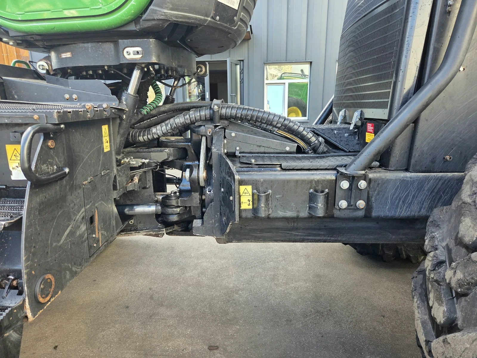 �������������� ������ ������ �� ���������� John Deere 1470E IT4 | Mobile.bg � ����������� 11