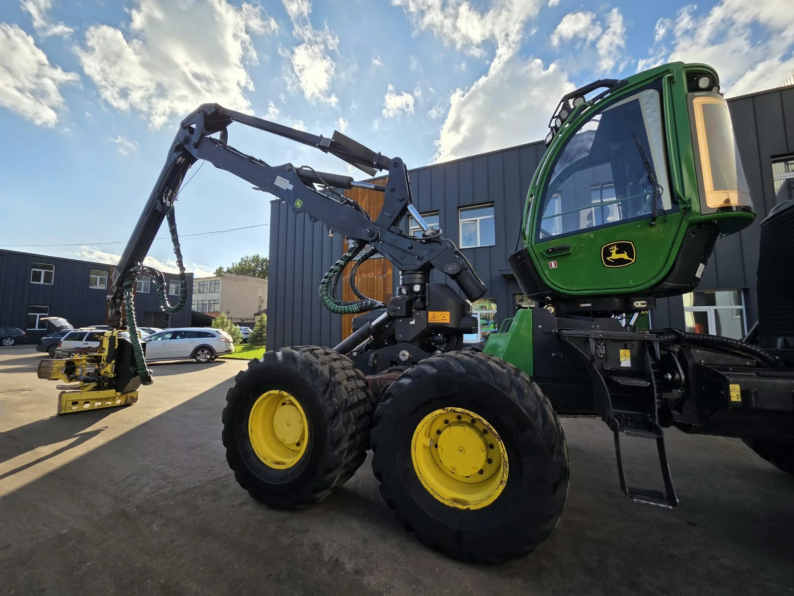 �������������� ������ ������ �� ���������� John Deere 1470E IT4 | Mobile.bg � ����������� 10