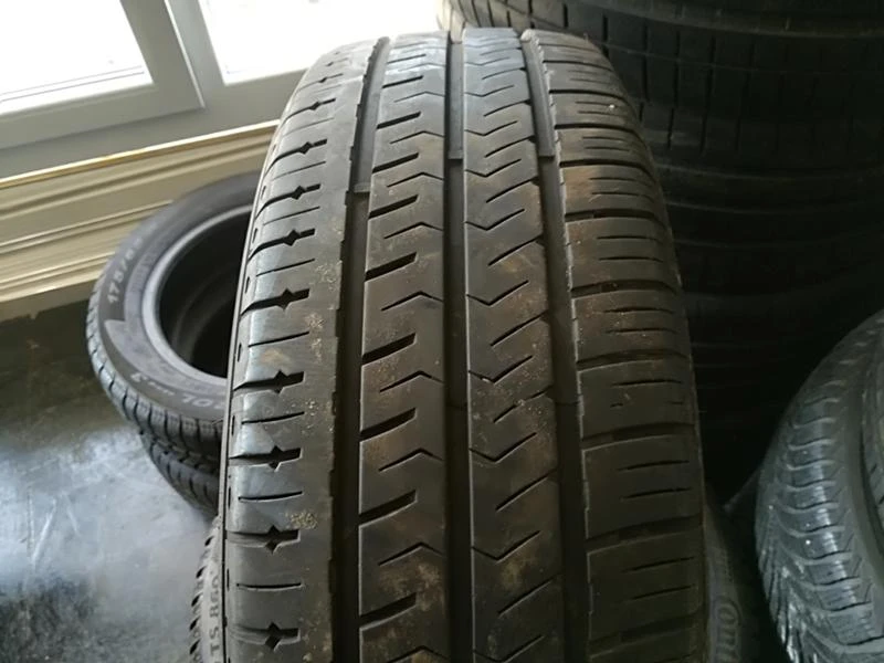 Гуми Летни 205/65R16, снимка 1 - Гуми и джанти - 21467460