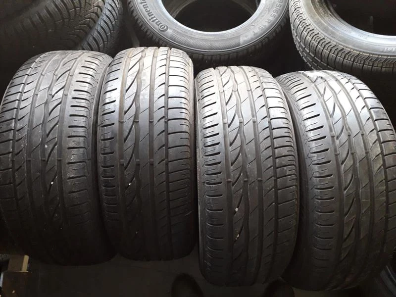 Гуми Летни 215/55R16, снимка 1 - Гуми и джанти - 24666598