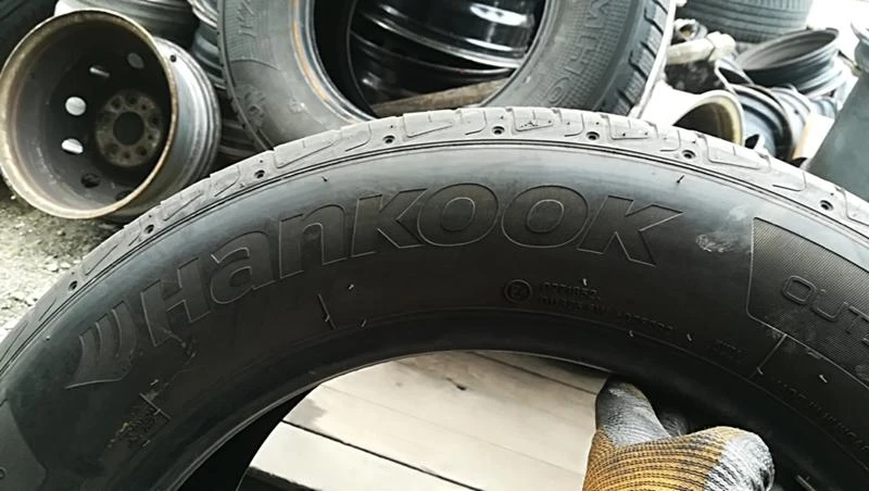 Гуми Летни 235/60R18, снимка 7 - Гуми и джанти - 25464459