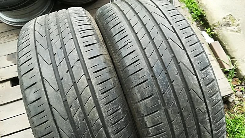 Гуми Летни 235/60R18, снимка 2 - Гуми и джанти - 25464459