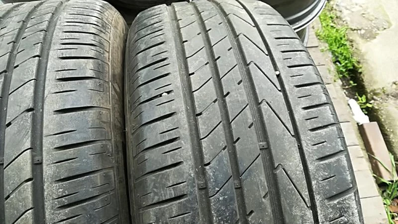 Гуми Летни 235/60R18, снимка 5 - Гуми и джанти - 25464459