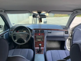 Mercedes-Benz E 200, снимка 10