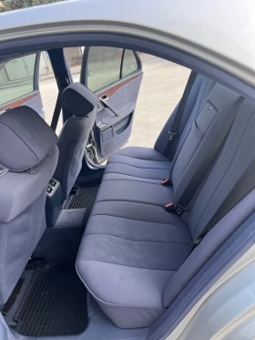 Mercedes-Benz E 200, снимка 8