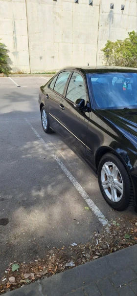 Mercedes-Benz E 220 2.2, снимка 12