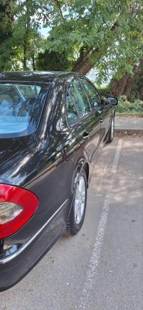 Mercedes-Benz E 220 2.2, снимка 8