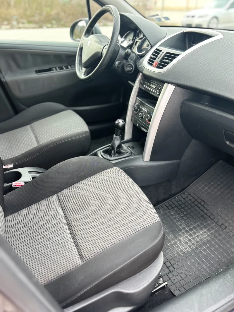 Peugeot 207, снимка 7 - Автомобили и джипове - 52573386