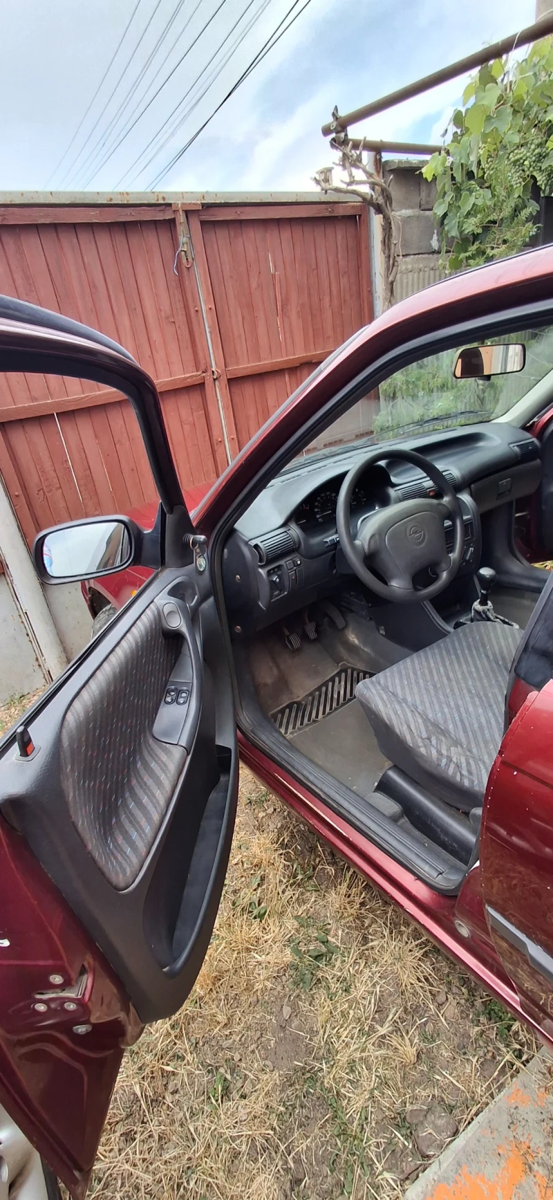 Opel Astra 1.4i, снимка 7 - Автомобили и джипове - 52311631