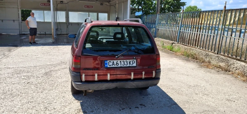 Opel Astra 1.4i, снимка 4 - Автомобили и джипове - 52311631