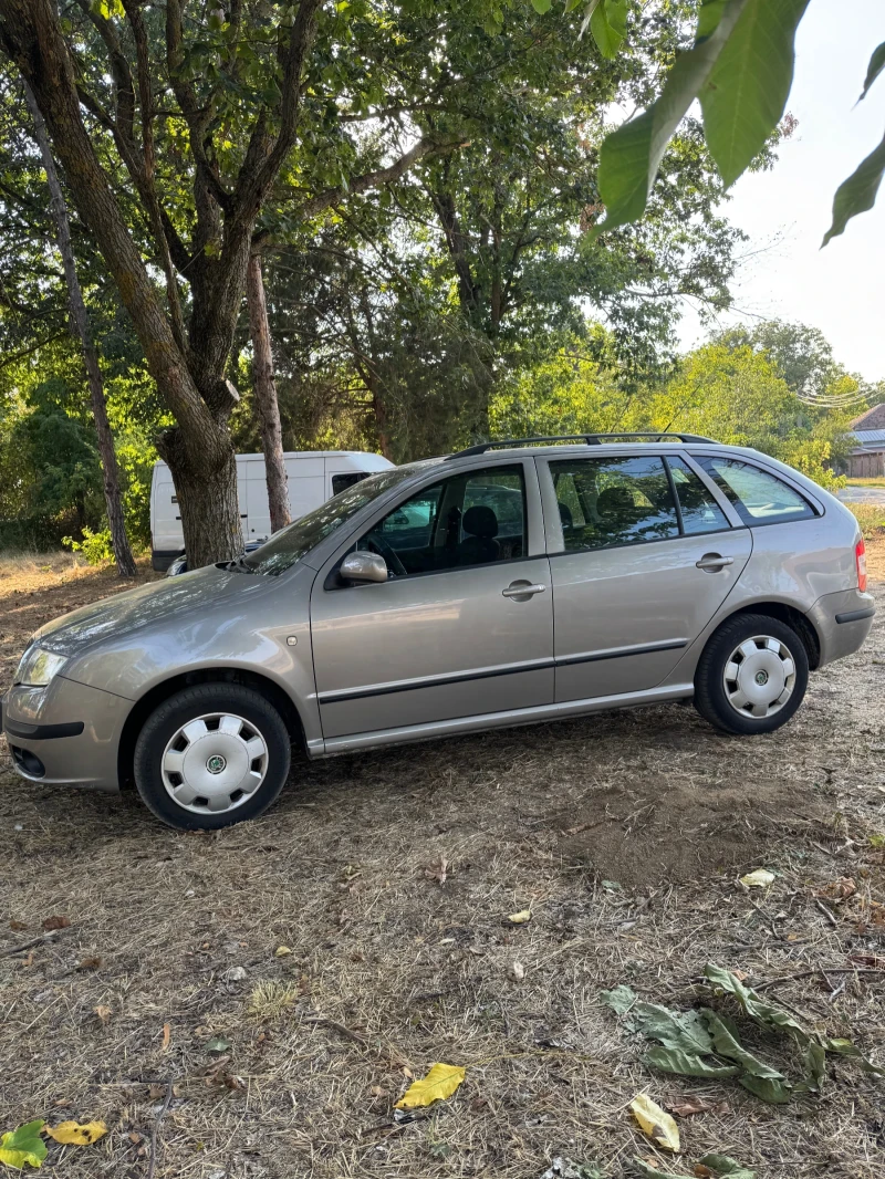 Skoda Fabia, снимка 6 - Автомобили и джипове - 52257587