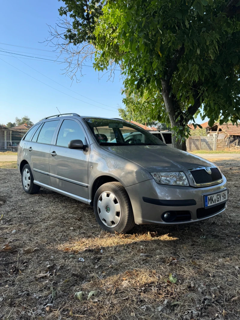 Skoda Fabia, снимка 2 - Автомобили и джипове - 52257587