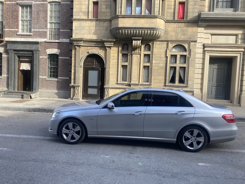 Mercedes-Benz E 300 4matik AIRMATIC
