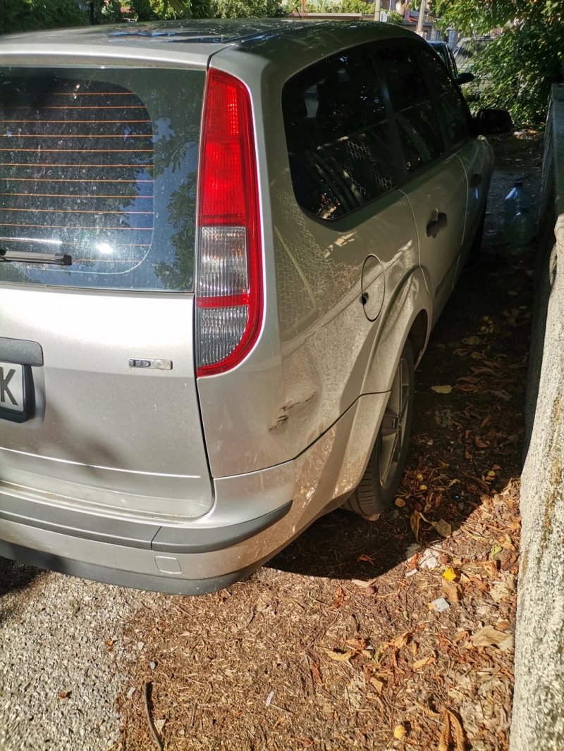 Ford Focus 1.8, снимка 4 - Автомобили и джипове - 53595353