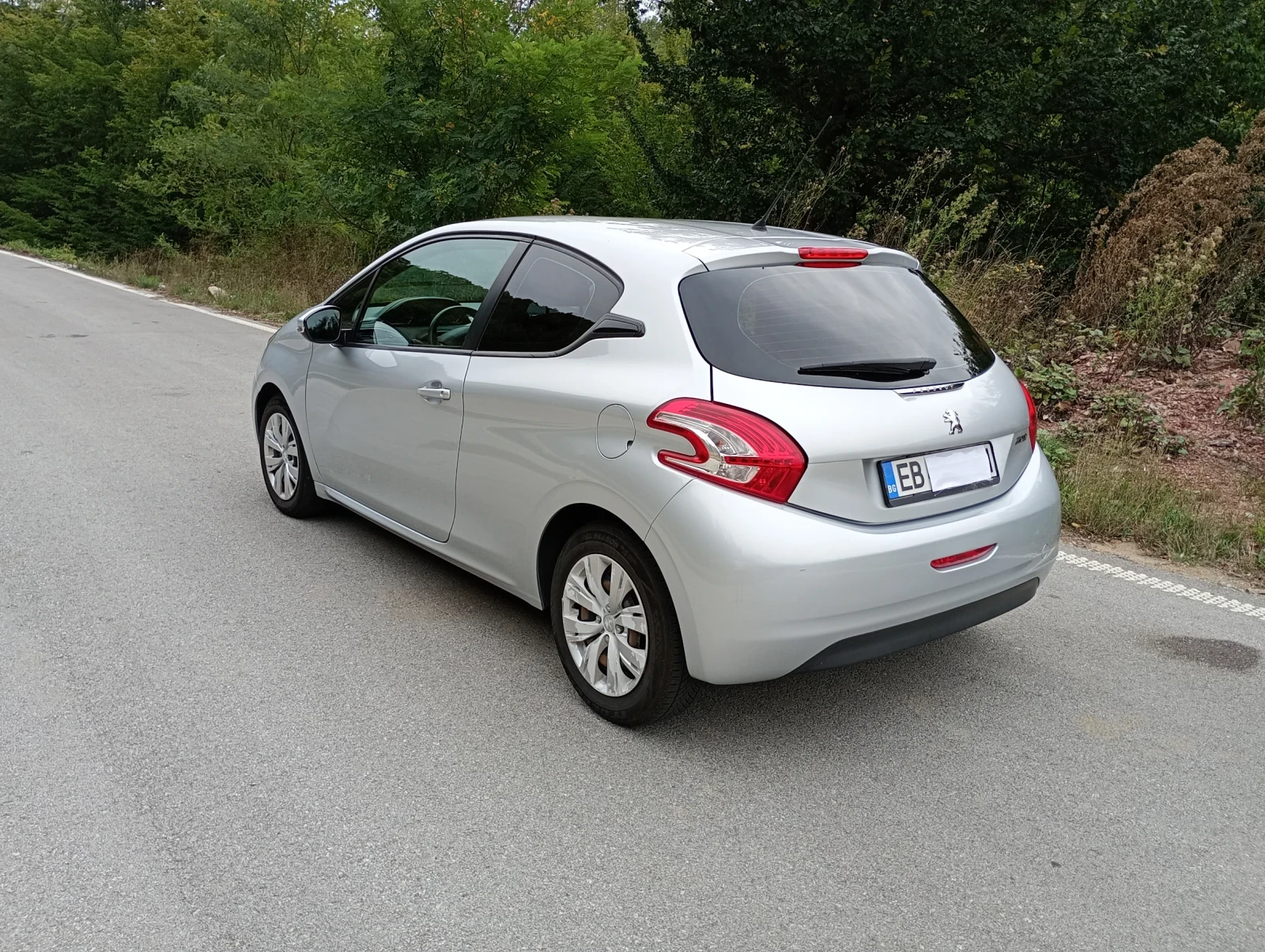 Peugeot 208  - изображение 6