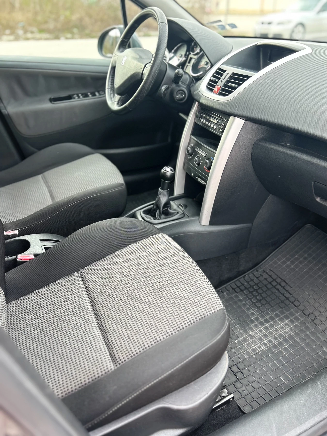 Peugeot 207  - изображение 7