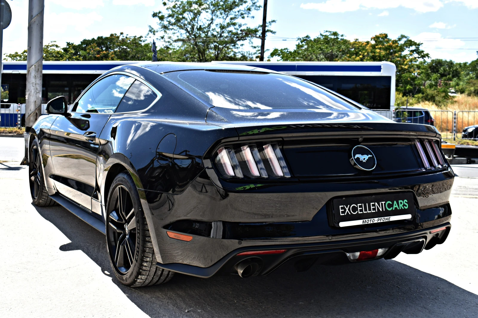 Ford Mustang 2.3ECO-BOOST* 40000KM!!!!* SERVICE-HISTORY - изображение 3