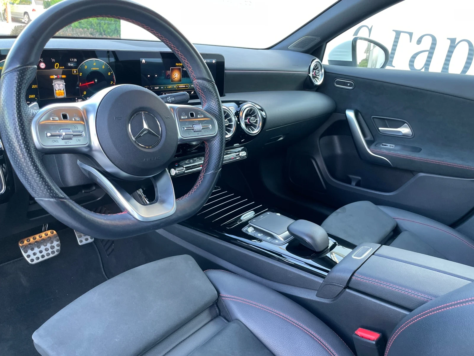 Mercedes-Benz A 200 А200 4МАТИК - изображение 4