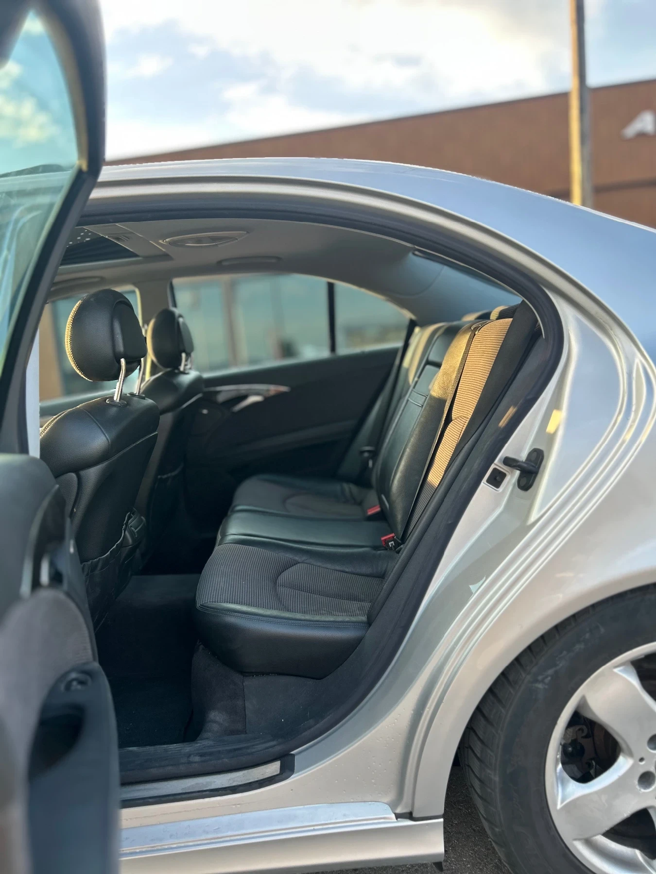 Mercedes-Benz E 220 Avantgarde  - изображение 7