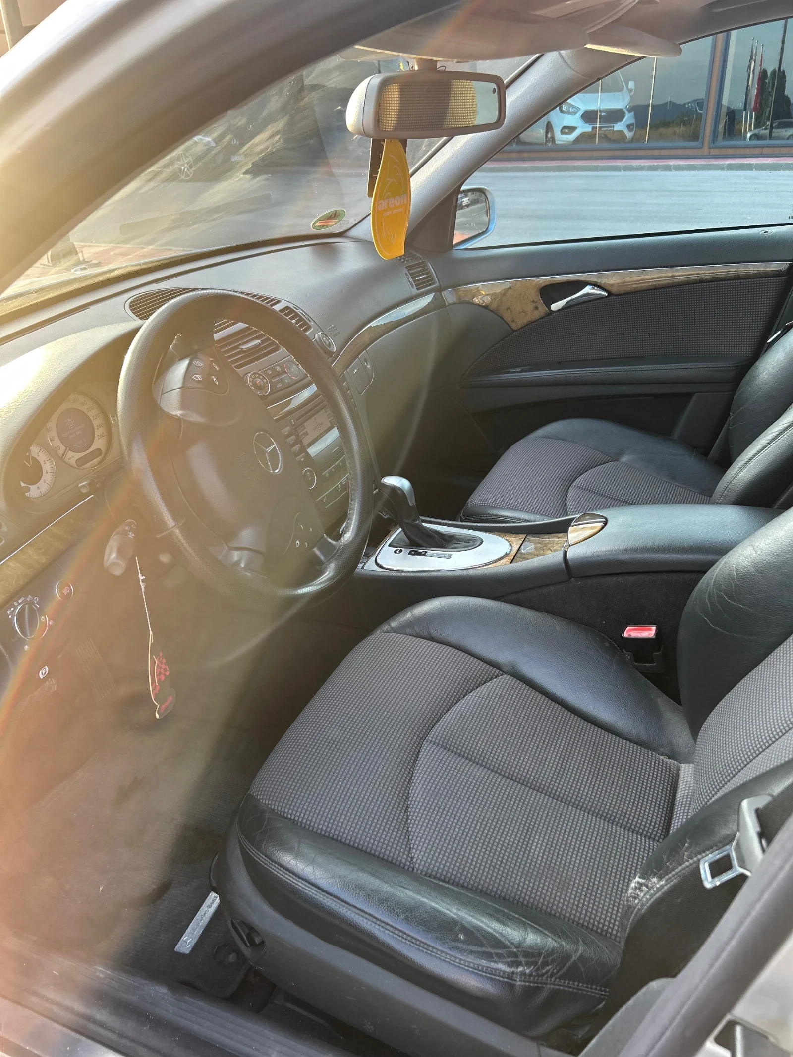 Mercedes-Benz E 220 Avantgarde  - изображение 6