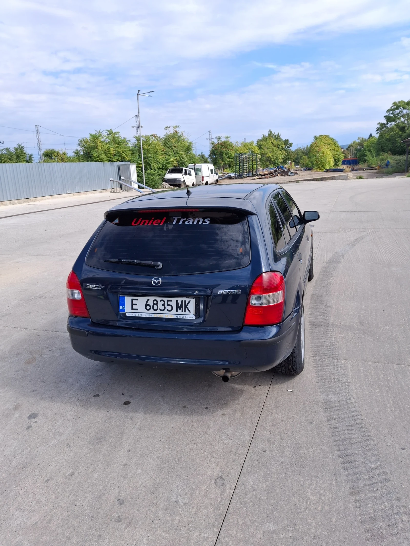 Mazda 323 1.5 16v газов инжекцион - изображение 7
