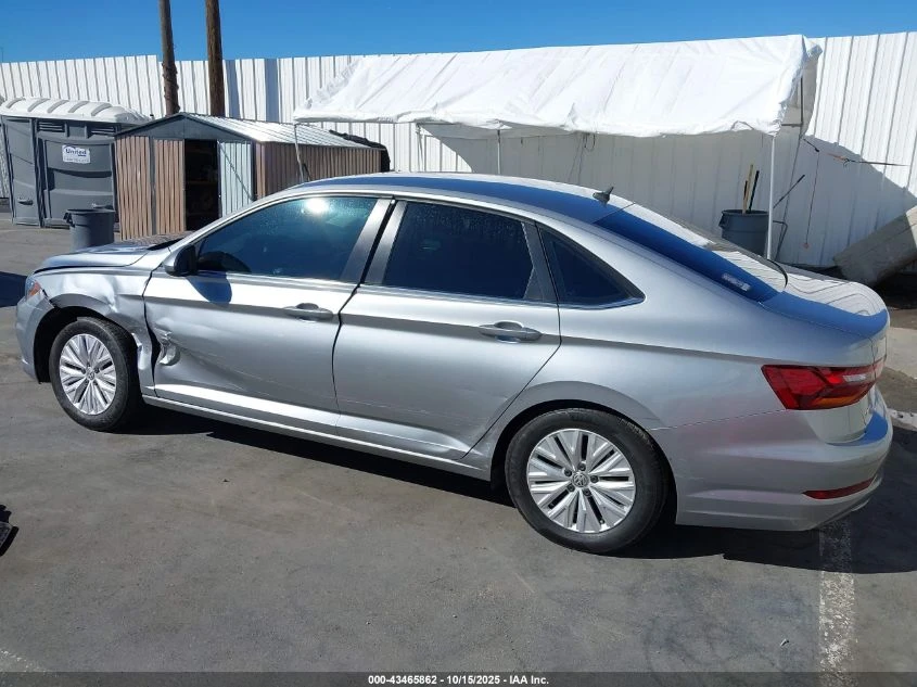 VW Jetta 1.4L I-4 DI, DOHC, VVT, TURBO, 147HP Front Wheel | Mobile.bg   6