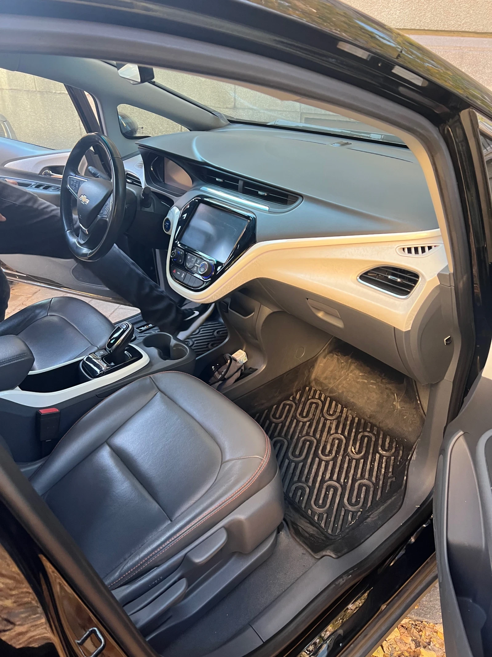 Chevrolet Bolt Premier , снимка 5 - Автомобили и джипове - 54135633