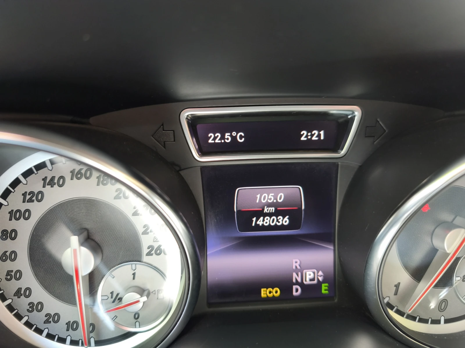 Mercedes-Benz CLA 200, снимка 6 - Автомобили и джипове - 54321236