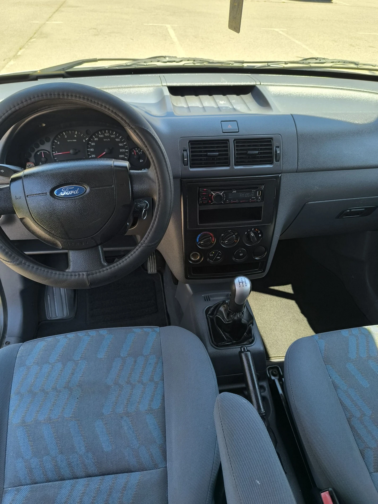 Ford Tourneo Connect 1.8TDI, снимка 10 - Автомобили и джипове - 54455839