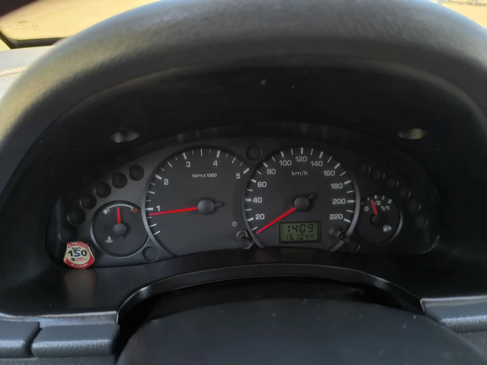 Ford Tourneo Connect 1.8TDI, снимка 12 - Автомобили и джипове - 54455839