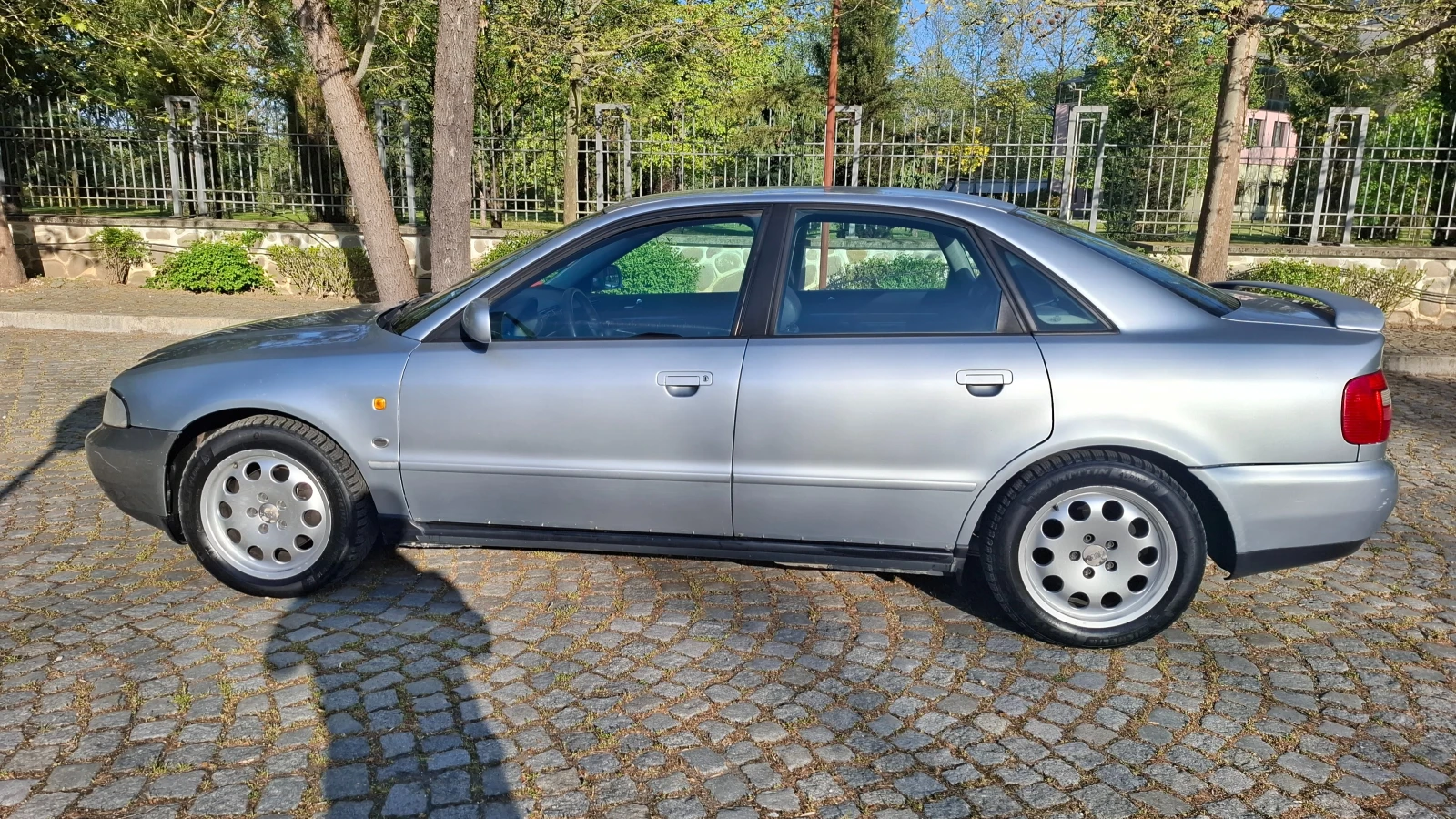 Audi A4 1.8tq, снимка 5 - Автомобили и джипове - 54541572