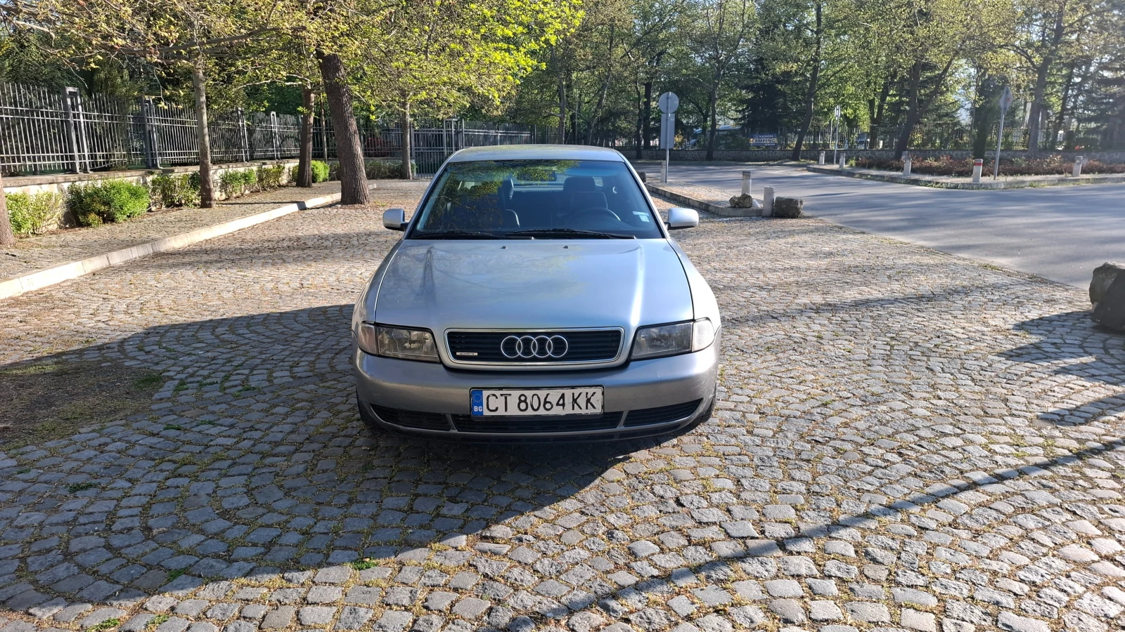 Audi A4 1.8tq, снимка 3 - Автомобили и джипове - 54541572