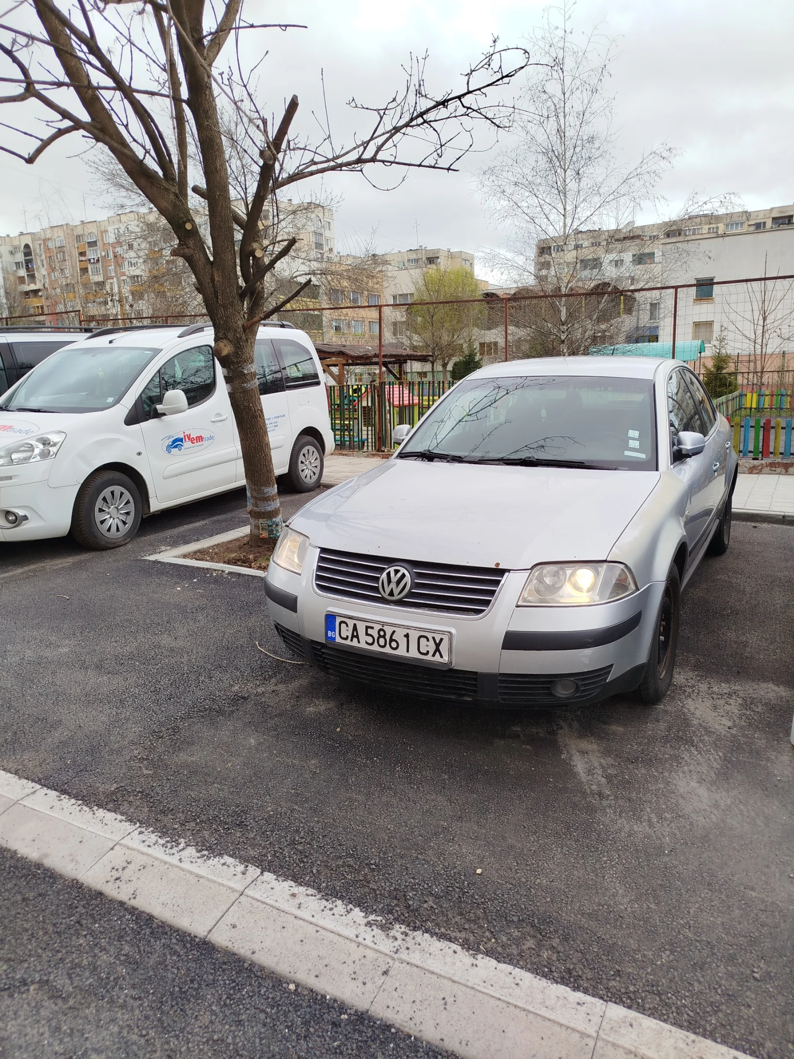 VW Passat, снимка 2 - Автомобили и джипове - 54669423