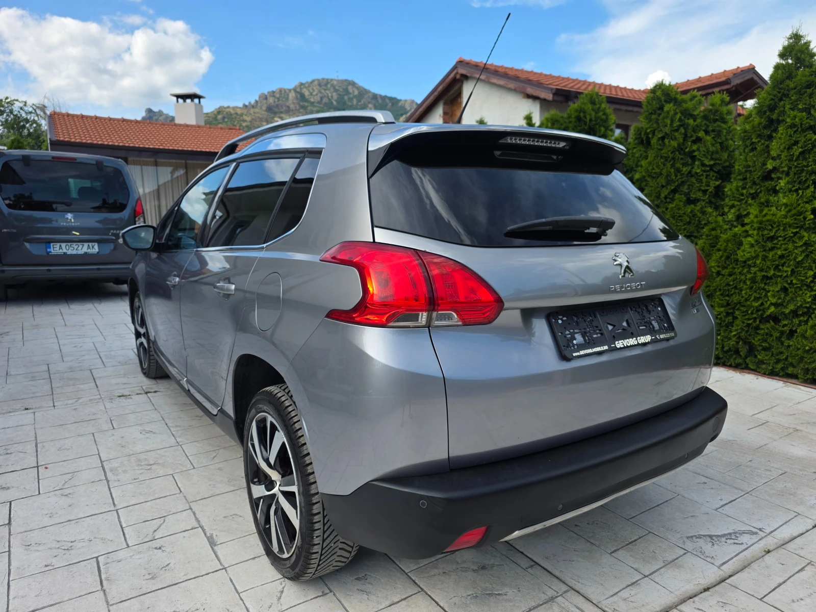 Peugeot 2008 1.6 E-HDI URBAN, снимка 7 - Автомобили и джипове - 54835973