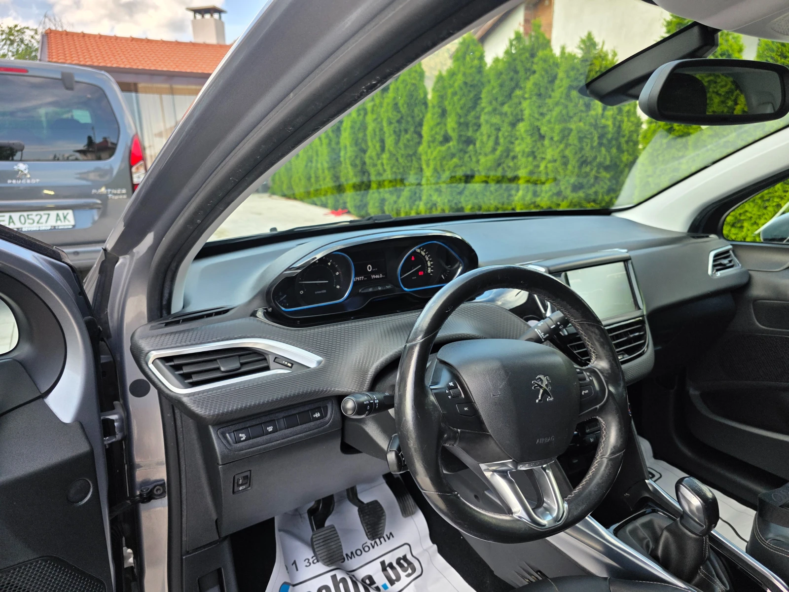 Peugeot 2008 1.6 E-HDI URBAN, снимка 13 - Автомобили и джипове - 54835973
