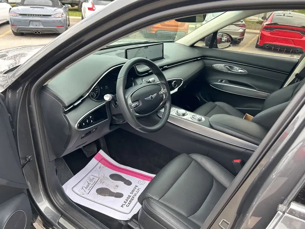 Genesis GV70 2.5 T-GDI * 4х4* ДИСТРОНИК * FULL LED * ПОДГРЕВ , снимка 4 - Автомобили и джипове - 55221682