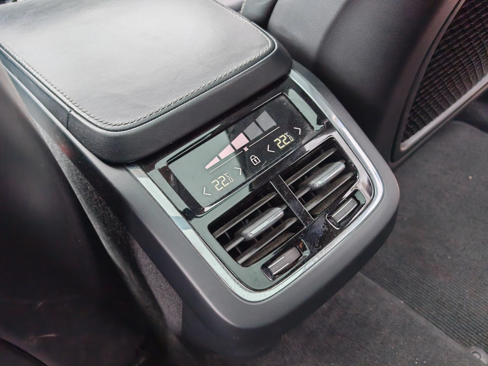 Volvo V90 Cross Country Inscription, снимка 13 - Автомобили и джипове - 55694815