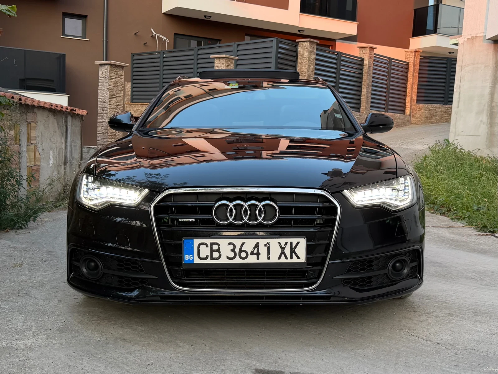 Audi A6 3.0BiTDi/8ZF/S-Line/Distronic/Panorama/Camera, снимка 2 - Автомобили и джипове - 55710924