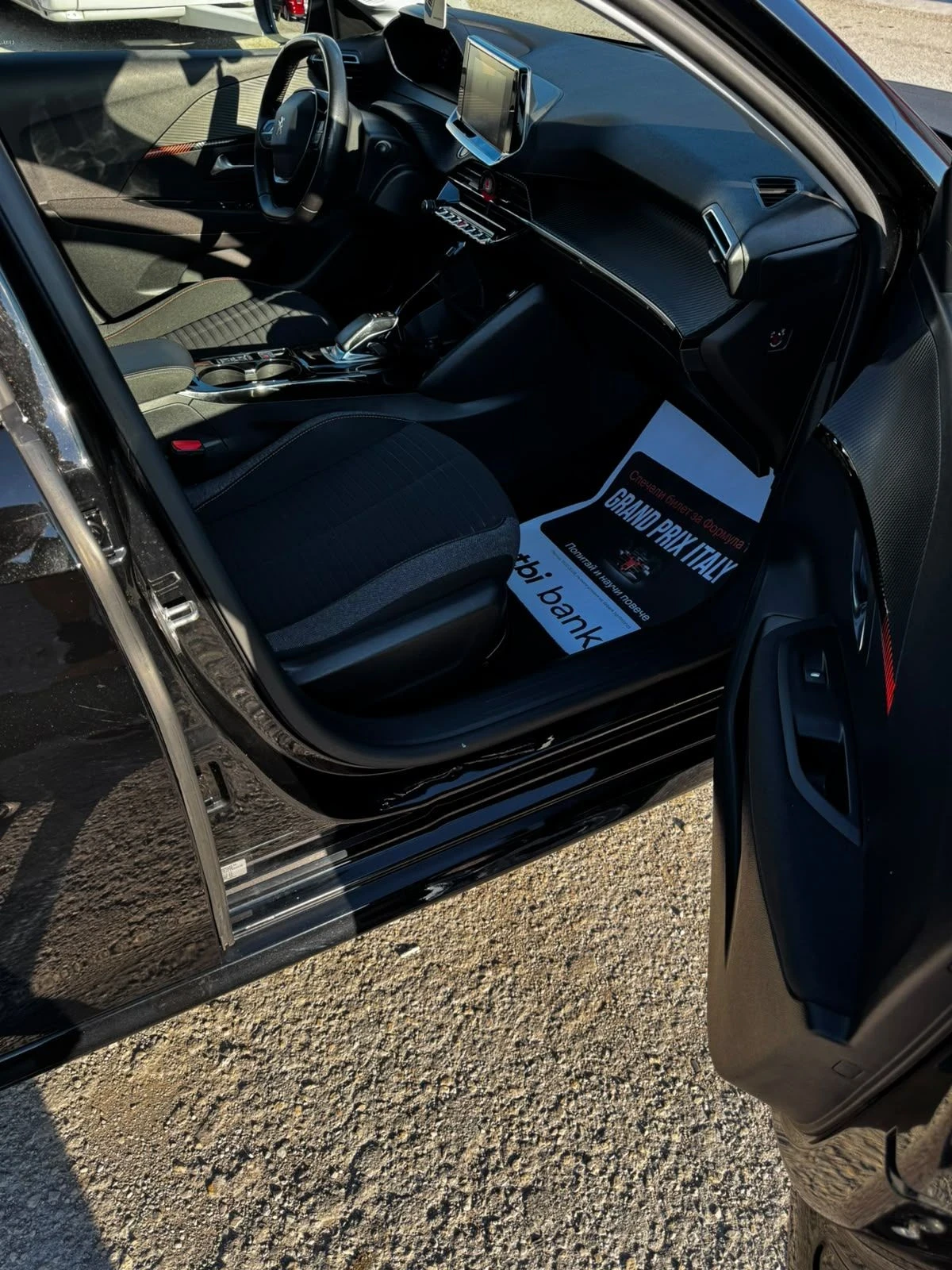 Peugeot 208 e-208, 50 kWh, 136 к.с., снимка 10 - Автомобили и джипове - 55808400