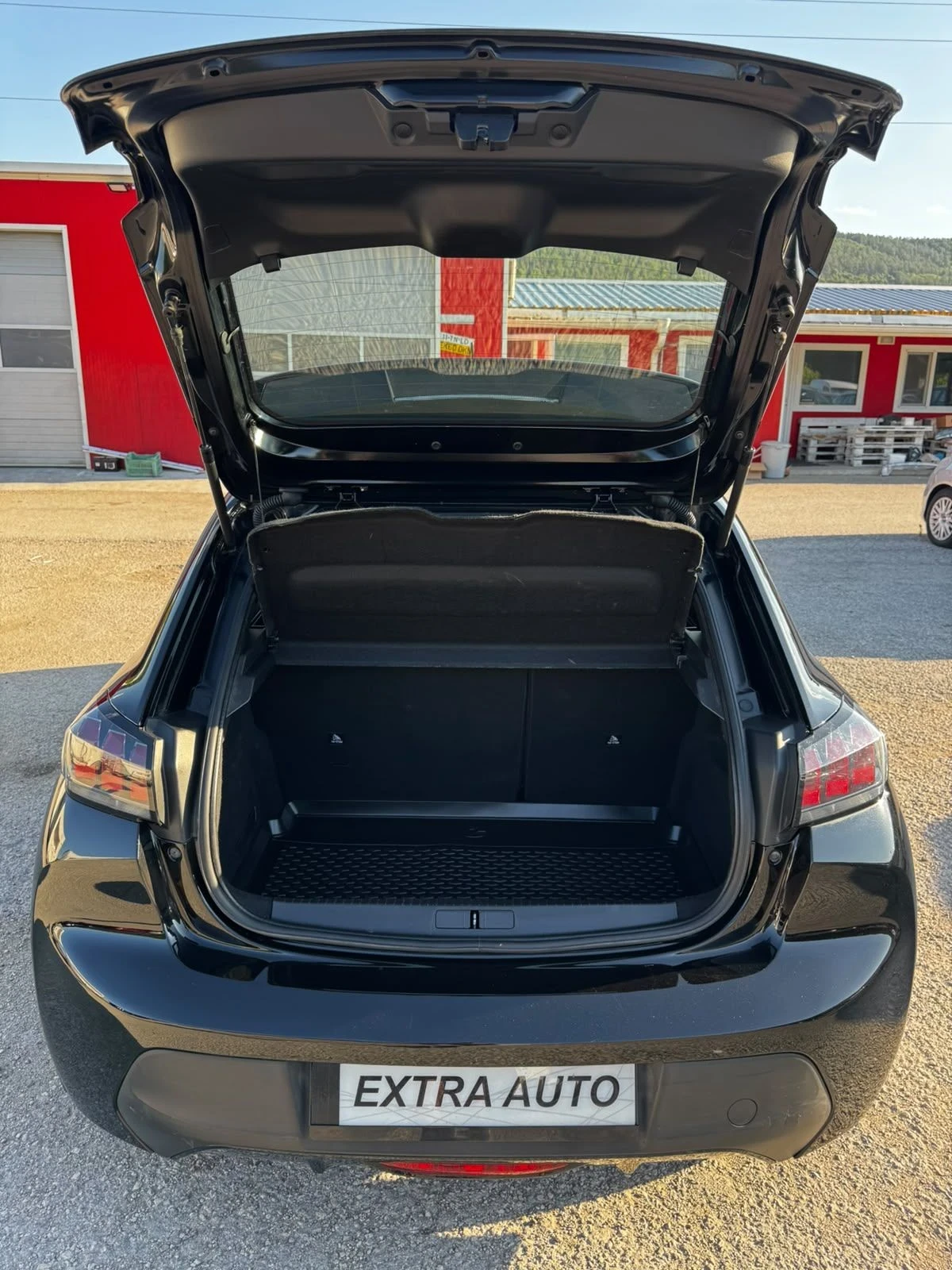 Peugeot 208 e-208, 50 kWh, 136 к.с., снимка 4 - Автомобили и джипове - 55808400