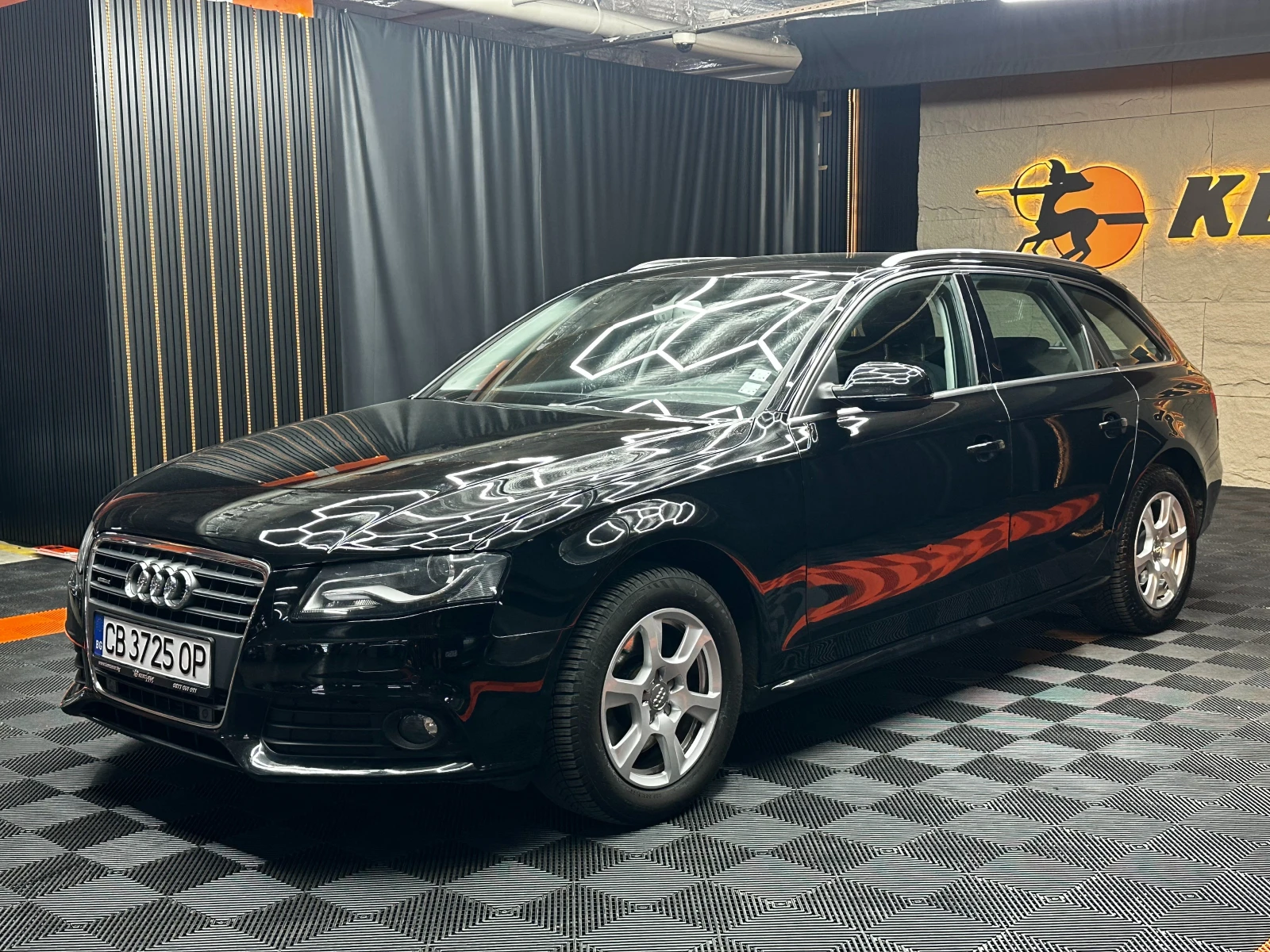 Audi A4 2.0 TDI Quattro-143кс, снимка 3 - Автомобили и джипове - 55852376