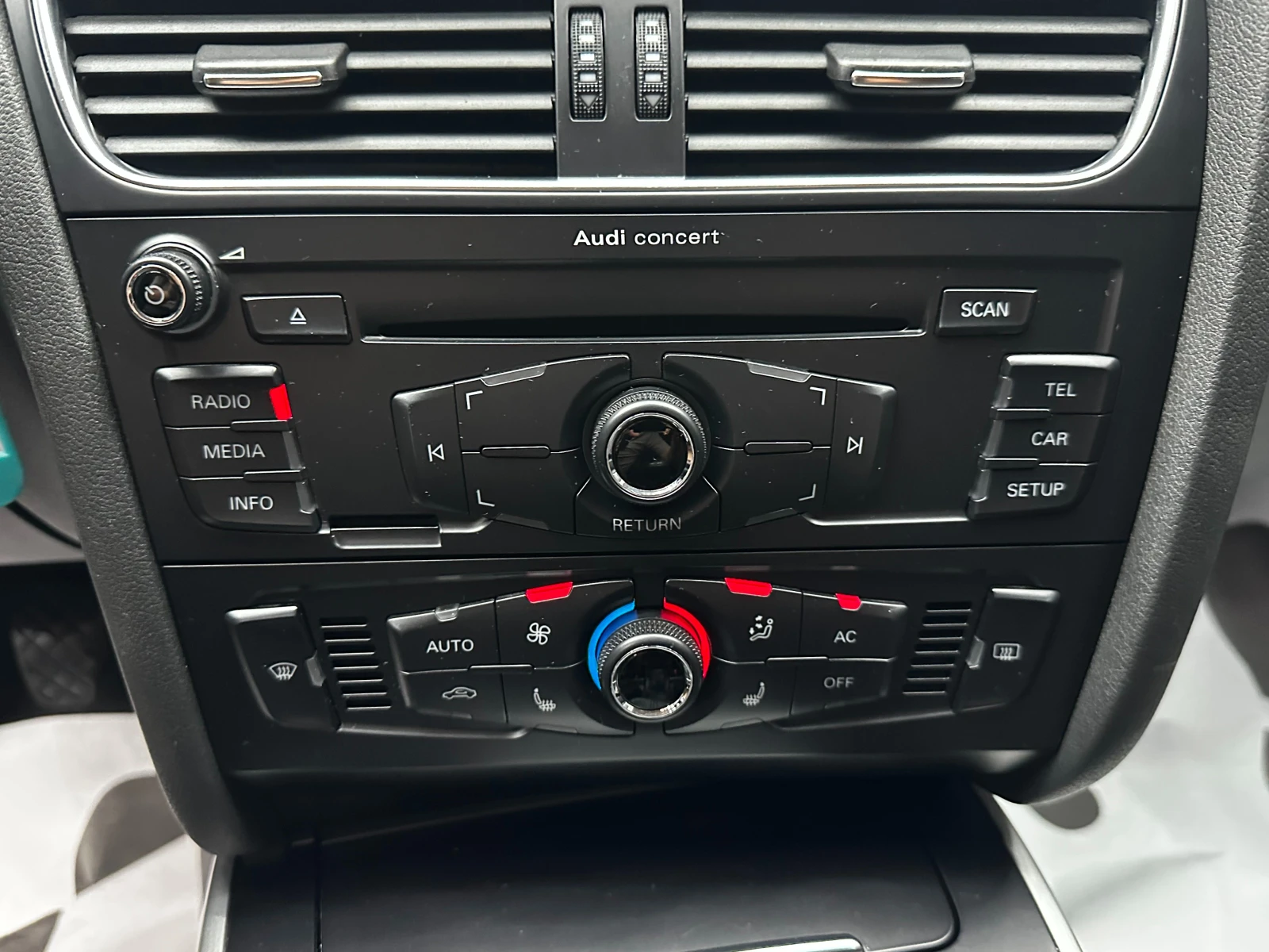 Audi A4 2.0 TDI Quattro-143кс, снимка 12 - Автомобили и джипове - 55852376