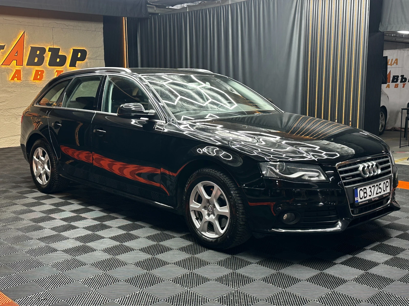 Audi A4 2.0 TDI Quattro-143кс, снимка 4 - Автомобили и джипове - 55852376